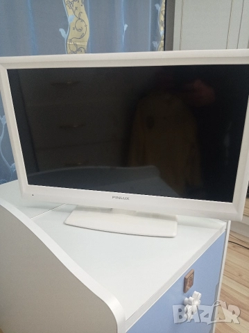 продавам телевизор "Финлукс"-бял