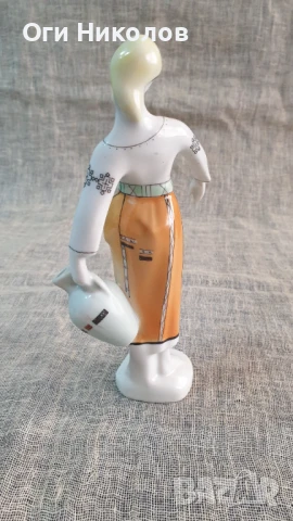 Порцеланова фигура, снимка 3 - Антикварни и старинни предмети - 51230236