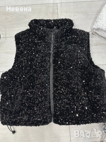 Дамски елек с паети, снимка 2 - Елеци - 52405729