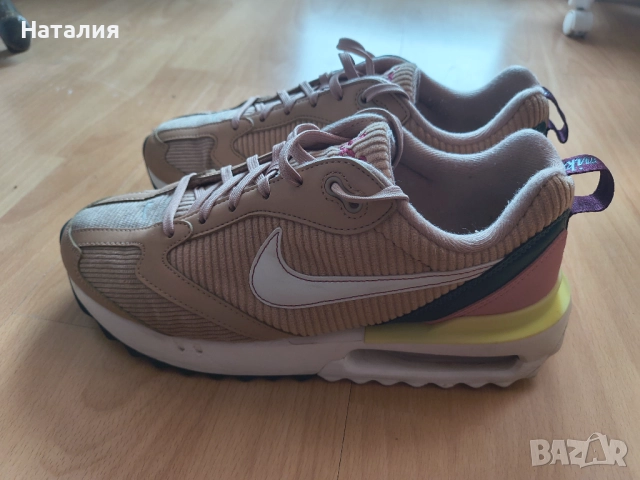 Дамски маратонки на Nike, р.39., снимка 2 - Маратонки - 52210068