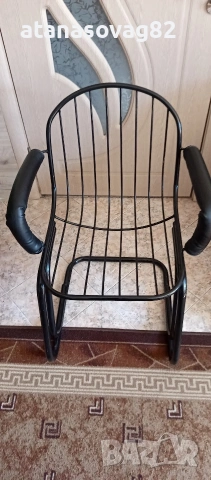 Метален стол с кожена седалка , снимка 2 - Столове - 54108569