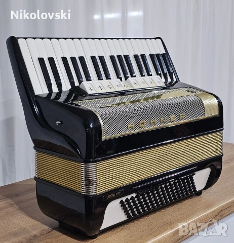 Акордеон Hohner Lucia IV , снимка 3 - Акордеони - 53312943