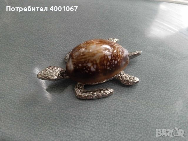 сувенир от Малдивите,   Океанска костенурка, изработена от метал и морска раковина, снимка 1 - Декорация за дома - 45514912
