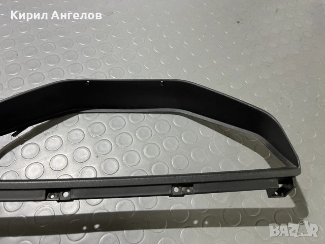 Пластмасата около километража за BMW E30, снимка 3 - Части - 52193751