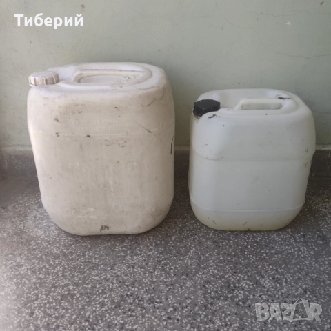 Пластмасови бидони