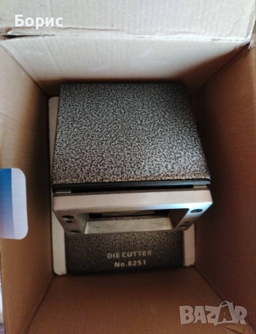 Машина-ръчна щанца за рязане на PVC Cards, визитки и баджове. 85.6/54, снимка 2 - Други инструменти - 53491903