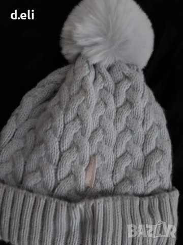 Зимни шапки. Бял, Бежов, Светлосин, снимка 5 - Шапки - 52011734