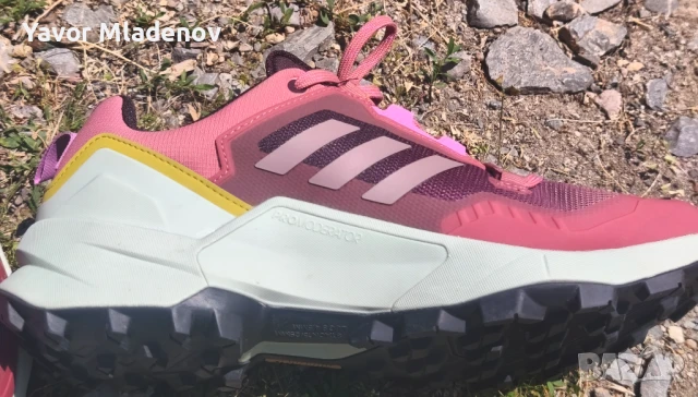 Туристически маратонки adidas Gore Tex чисто нови 42 номер унисекс., снимка 11 - Спортни обувки - 50619783