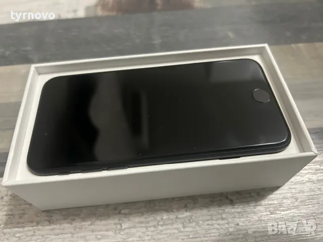 iPhone SE 2020, снимка 1 - Apple iPhone - 48452277