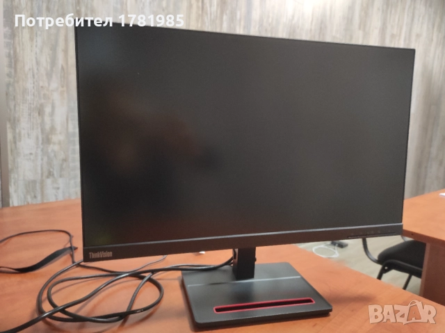 Монитор Lenovo 