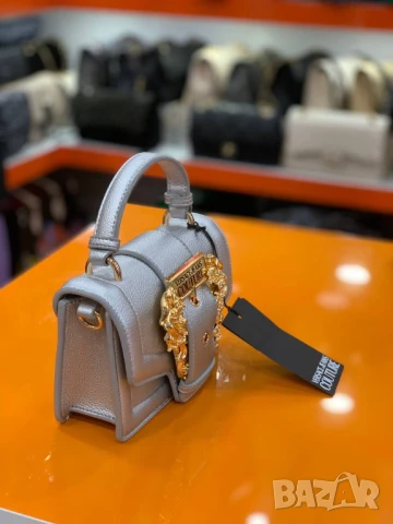 чанта versace, снимка 2 - Чанти - 51426408