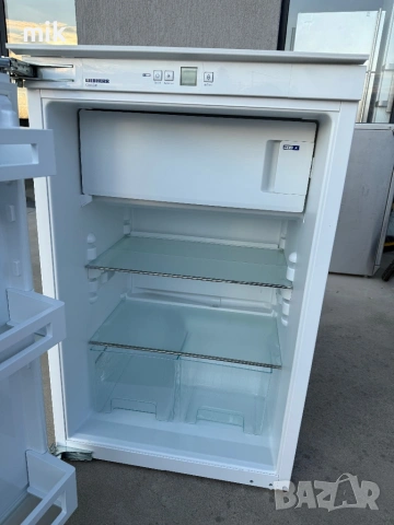 Малък хладилник с камера Либхер За вграждане, снимка 4 - Хладилници - 53987795