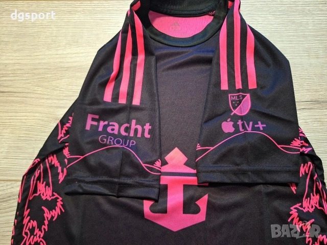 Детски флуоресцентен футболен екип на Интер Маями #МЕСИ #10!, снимка 4 - Футбол - 52066090