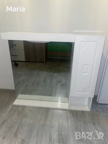 Огледало с шкаф за баня, снимка 2 - Шкафове - 52852209