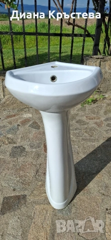 Ъглов умивалник малък с ботуш