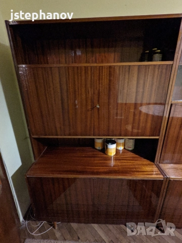 ПОДАРЯВАТ СЕ! Подарявам стари мебели - легла, шкафове, бюро, ракла, снимка 7 - Гардероби - 52641959