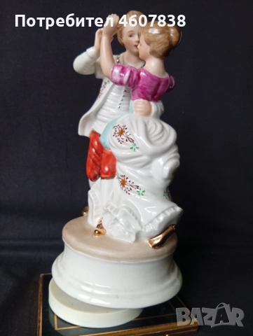 Порцеланова статуетка въртяща,музикална, снимка 7 - Статуетки - 52027225