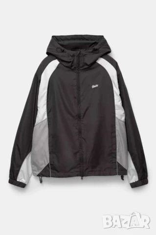 Мъжко непромокаемо яке с десен на панели Pull&Bear, 100% полиестер, XL