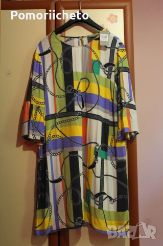 Нова и красива цветна рокля с миди дължина и ръкави тип кампана" от Англия, вискоза, снимка 7 - Рокли - 54127488