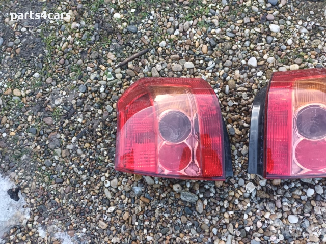 ляв и десен стоп за тойота корола хечбек Е12 фейслифт TOYOTA COROLLA, снимка 4 - Части - 53265571
