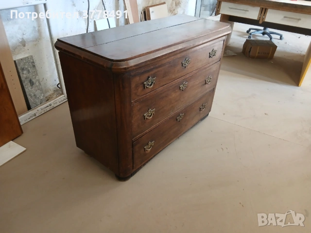 Антично дървен скрин с четири чекмеджета., снимка 2 - Скринове - 53839635