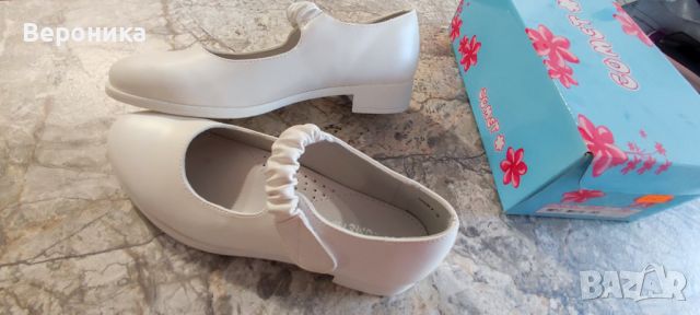 Детски обувки за момичета в бял цвят - размер 35. Нови!, снимка 2 - Детски обувки - 45682049