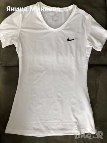 Дамска тениска Nike, снимка 2 - Тениски - 45951544