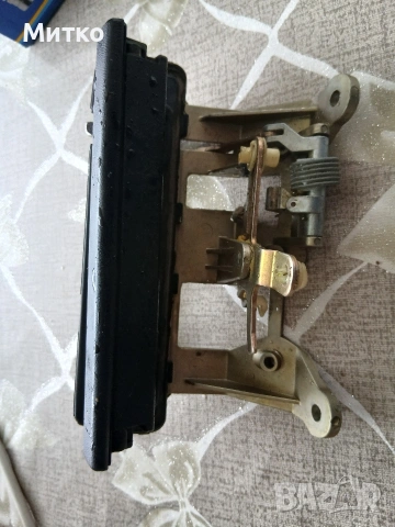 Дръжка за багажник за Ауди 80 Б4 комби, снимка 3 - Части - 54073801