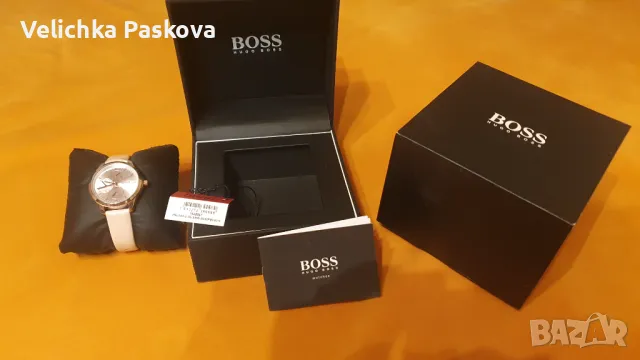 Дамски часовник HUGO BOSS, снимка 4 - Смарт гривни - 48060853