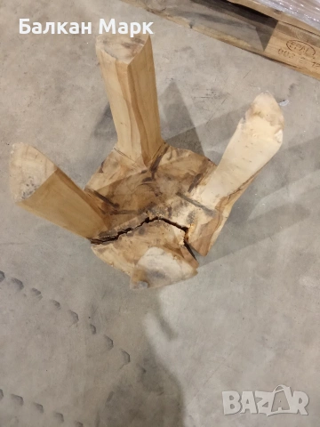 Масивно дървено столче/масичка (∅28 см, H41 см) – ЗА РЕСТАВРАЦИЯ, снимка 5 - Столове - 54063203