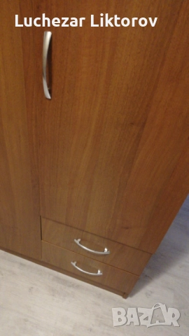Трикрилни гардероби с надстройки. Цена 170лв.за брой.