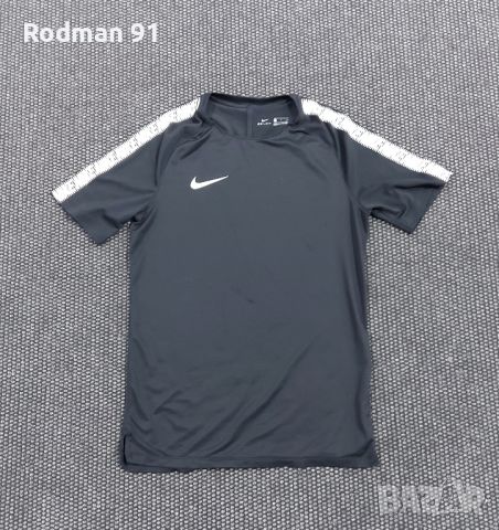 Nike тениска мъжка S размер , снимка 1 - Тениски - 46671770