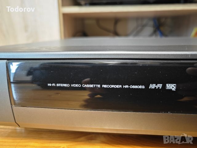 VHS видео JVC HR D880EG, снимка 2 - Плейъри, домашно кино, прожектори - 45707873