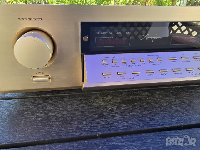 Продавам Accuphase DC 300, снимка 12 - Ресийвъри, усилватели, смесителни пултове - 47479042