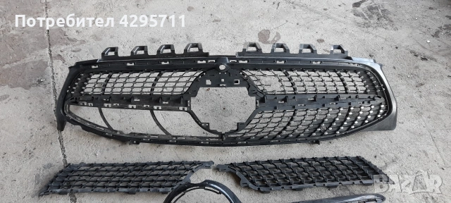 решетки в предна броня за мерцедес цла, снимка 2 - Части - 53402751