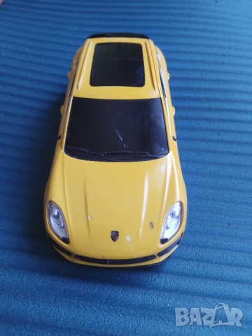 Porsche Macan Turbo - оригинална играчка кола, снимка 2 - Коли, камиони, мотори, писти - 53850363