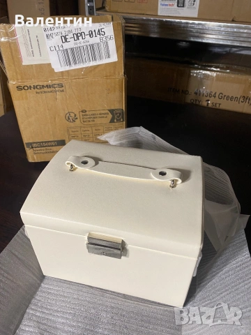 Заключваща се кутия за бижута, снимка 6 - Бижутерийни комплекти - 53130568