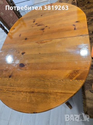 Дървена маса 