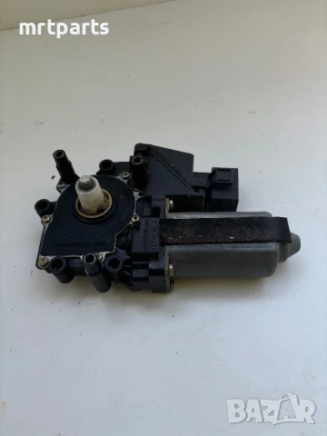 Моторче на стъклоповдигач предно ляво за Audi A6 C4/ Audi 100 , снимка 2 - Части - 51245913