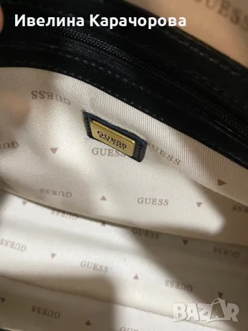 Оригинална дамска чанта Guess, снимка 7 - Чанти - 47111228