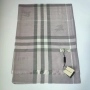 Шал Burberry в бледо розов/лилав/сив, снимка 2