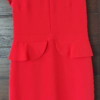 Елегантна рокля в малиновочервено, снимка 1 - Рокли - 45794301