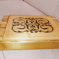 Дървена кутия за бижута, снимка 3 - Антикварни и старинни предмети - 44977481