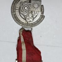 Стар медал млади стрелци , снимка 1 - Колекции - 45714401