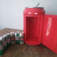 Мини хладилник във форма на кенче COCA COLA за охлаждане на храна и напитки,вода,безалкохолно Страхо, снимка 7 - Хладилни чанти - 45074932