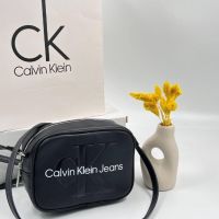 Чанта Calvin Klein, снимка 8 - Чанти - 45797653