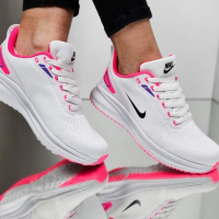 дамски маратонки Nike 🍀, снимка 1 - Маратонки - 45001764