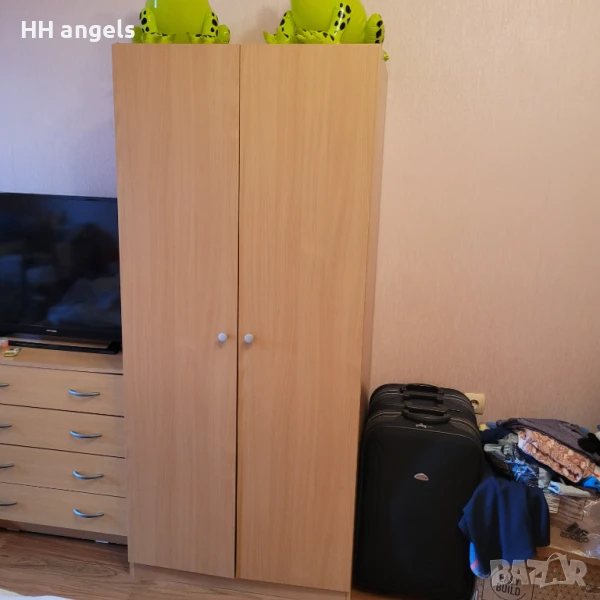 ПРОДАДЕН!!!двукрилен гардероб, снимка 1
