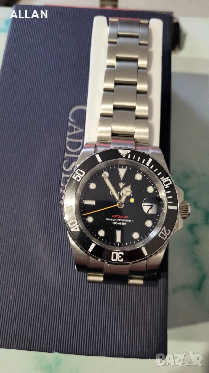 Продавам механичен часовник Cadisen с японски механизъм Seiko NH 35, снимка 1
