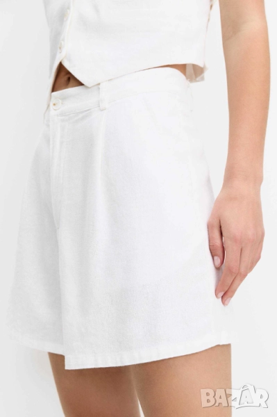 Дамски бермуди Pull&Bear, 52% лен, 48% вискоза, Бели, 46, снимка 1